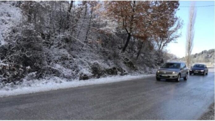 Qarkullimi në mbarë vendin zhvillohet në kushte dimri