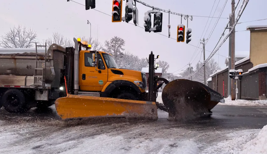 Stuhia e borës “paralizon” Nju Jorkun, shpallet gjendja e jashtëzakonshme