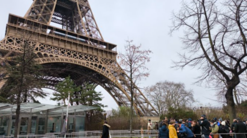 Zjarr në kullën Eiffel, evakuohen 1 mijë e 200 persona