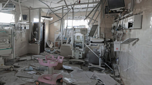 Ushtria izraelite la mbrapa shkatërrim masiv në Spitalin Kamal Adwan në Gaza