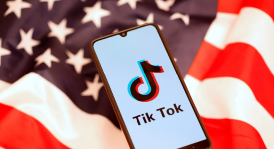 “TikTok” rikthehet për përdoruesit amerikanë, pas ndërhyrjes së Trump