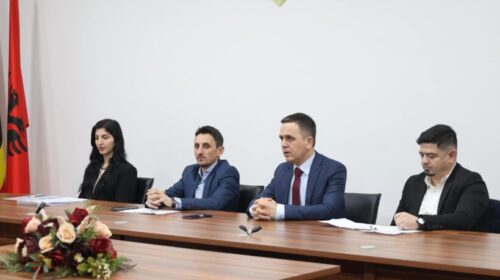14 profesorë marrin vendime pune në Tetovë, Kasami: Mësimdhënësit tanë janë shtyllat e edukimit dhe të përparimit