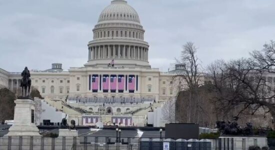 Mbi 200 mijë njerëz do të ndjekin ceremoninë/ Në Capitol Hill nisin përgatitjet e fundit për inaugurimin e Trump si president