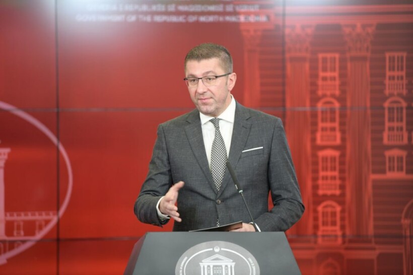 Mickoski distancohet nga deklaratat anti BE dhe NATO të Millorad Dodikut