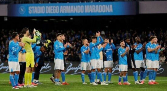 Zhegrova vështirë i arritshëm, Napoli bën ofertë për yllin e Manchester United