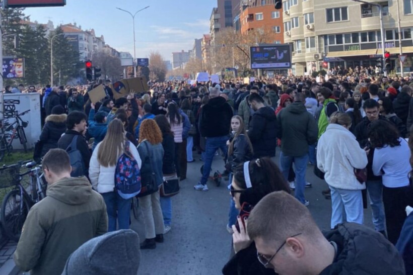 Vdekja e 22-vjeçares nga përplasja e veturës, protestë masive në Shkup