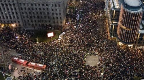 Sërish në rrugë, studentët serbë protestojnë në Beograd