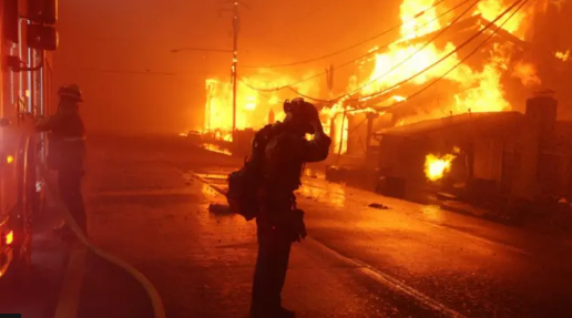 Mbyllen 100 shkolla në Los Angeles për shkak të zjarreve