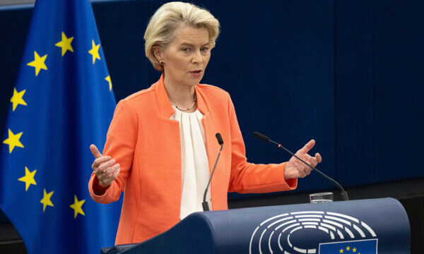 Ursula von der Leyen probleme me shëndetin. Presidentja e KE anulon agjendën për të gjithë muajin