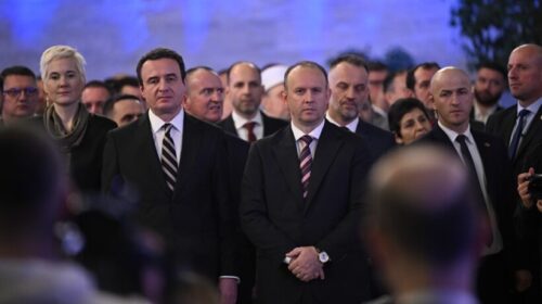 Krerët e VLEN-it, mysafirë të kryeministrit Kurti në festën e 17-vjetorit të Pavarësisë së Kosovës
