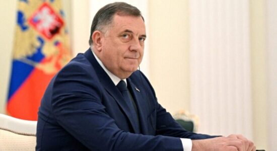 Millorad Dodik dënohet me një vit burgim dhe gjashtë vjet ndalesë të ushtrimit të detyrës së presidentit