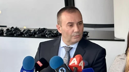 Këshilli Gjyqësor tashmë i shqyrton dosjet nga rastet e mëparshme të të akuzuarit Vasil Jovanov, thotë Kambovski