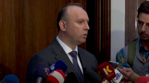 (VIDEO) Gashi kërkon nga ministrat që të mos i fyejnë deputetët