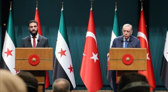 Presidenti sirian al-Sharaa shpreh dëshirën për të transformuar lidhjet me Turqinë në partneritet strategjik