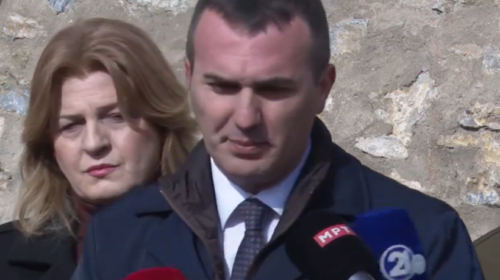 Ademi vendos lule në varin e Goce Dellçevit: Duhet të shënohet vizioni i tij për barazi dhe bashkëjetesë!