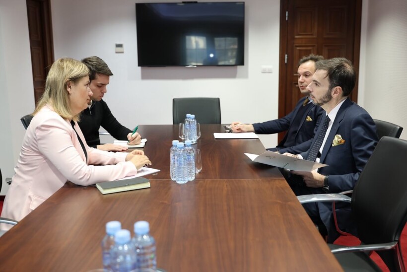Takimi i ministres Bozhinovska me ambasadorin italian Palminteri