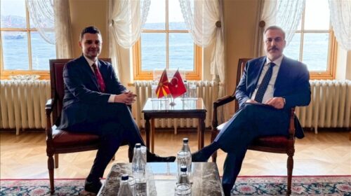 Kryediplomatët e Turqisë dhe Maqedonisë së Veriut takohen në Istanbul