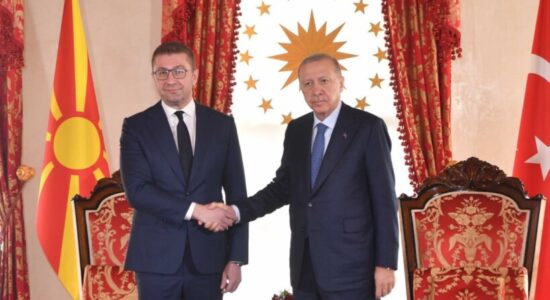 Mickoski takon presidentin Erdogan: Mundësi të reja dhe lidhje edhe më të forta mes popujve tanë