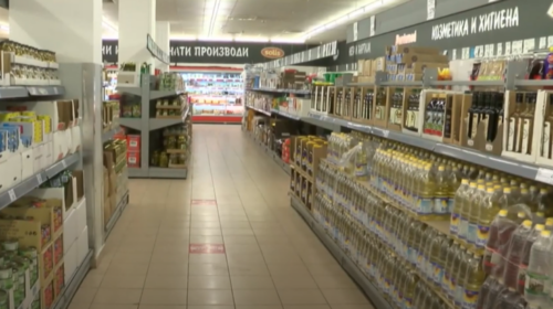 (VIDEO) Tregtarët dorëzuan propozime për uljen e çmimeve të produkteve