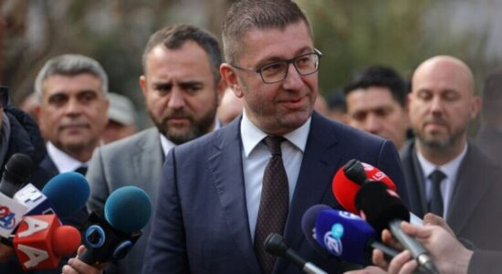 Mickoski: Të gjithë deputetët të votojnë për shpërndarjen e Këshillit Gjyqësor