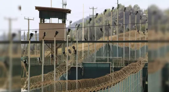 Pentagon: Dhjetë emigrantë të rrezi’kshëm dërgohen në Guantanamo