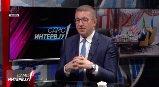 Mickoski paralajmëron: Do të protestojmë nëse gjyqtarët e korruptuar nuk japin dorëheqje pas votimit të mosbesimit