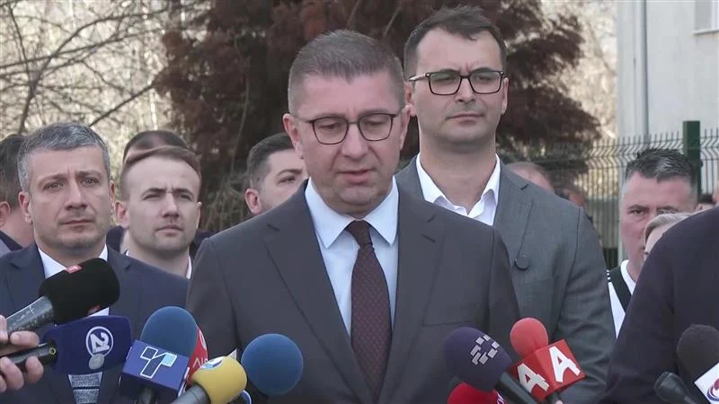 (VIDEO) Mickoski: Nëse nuk tërhiqen Këshilli Gjyqësor do të ketë protesta