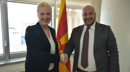Ambasadorja e SHBA-së Ageler për vizitë në Gjykatën Kushtetuese