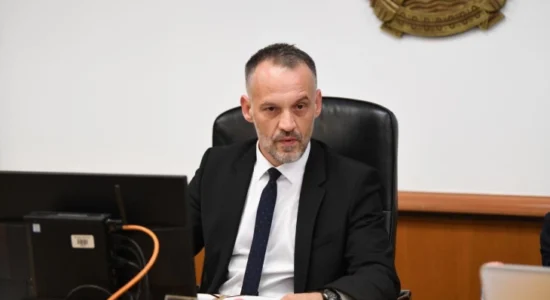 Fetai: Shpallni ato 8 kandidatura të dhuruara nga babadimri i Zajazit