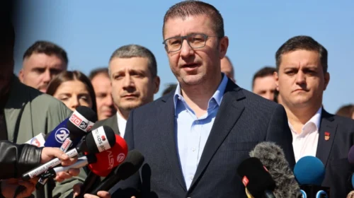 Mickoski: Nuk jam takuar me Gruevskin në Hungari