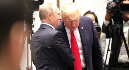 I dërguari i Trumpit largohet nga Moska pas një takimi me Putinin – ai ka një mesazh të rëndësishëm për SHBA-në