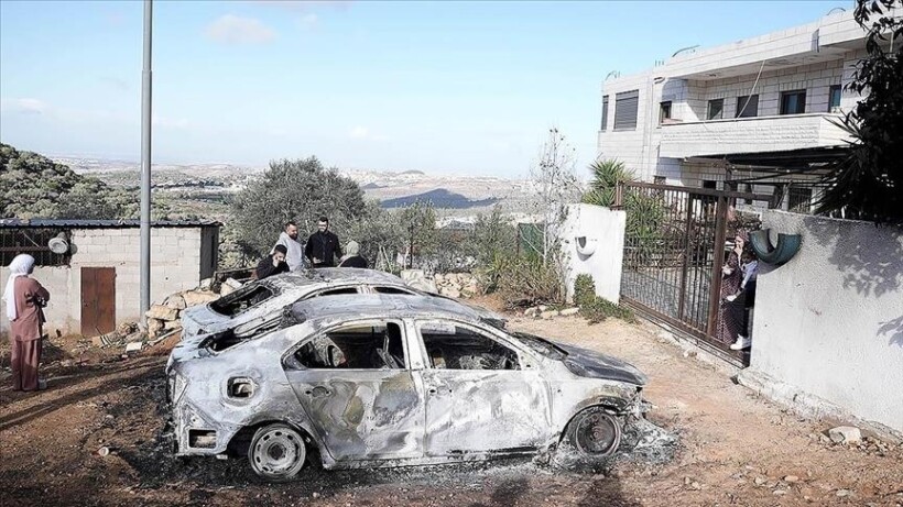 Izraelitët që uzurpojnë tokat palestineze djegin automjetet e palestinezëve në Bregun Perëndimor