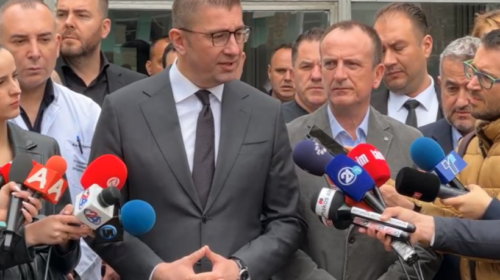 Mickoski me mesazh për BDI-në : Për veshi do t’ju nxjerrim nga shtëpitë tuaja, do të përgjigjeni të gjithë!