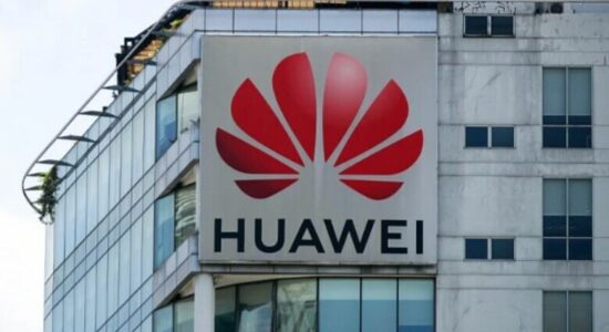 Huawei është pezulluar nga grupi kryesor i lobimit të teknologjisë