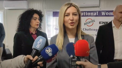 (VIDEO) 8 marsi, drejtuesit shtetërorë vlerësojnë kontributin e gruas në shoqëri