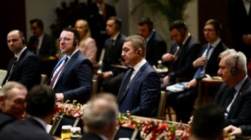 (VIDEO) Mickoski nuk merr asnjë ministër të VLEN-it në Hungari