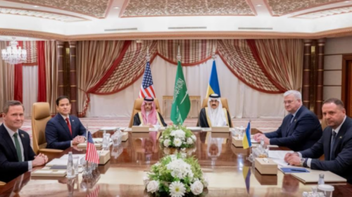 Takimi në Arabinë Saudite/ SHBA rikthen ndihmat për Kievin, Ukraina pranon propozimin për një armëpushim 30 ditor