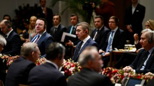 Mickoski takon Orban, u mbajt seanca e qeverive të Maqedonisë dhe Hungarisë