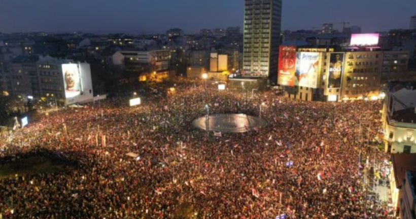 Përfundon protesta/ Beograd, mijëra protestues kërkuan largimin e Presidentit Vuçiç