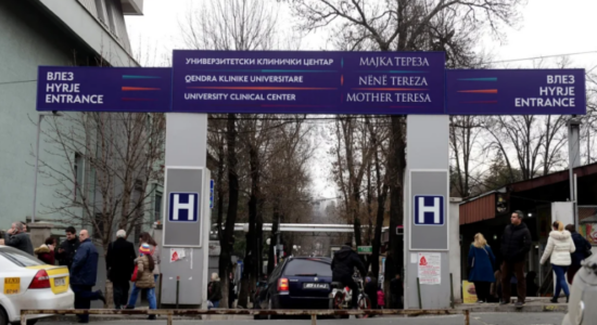 (VIDEO) Një pjesë e pacientëve lëshohen në shtëpi, 4 në gjendje kritike