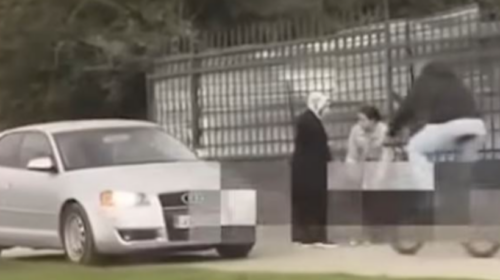 MPB ndëshkon shoferin që drejtonte një “Audi” mbi trotuar në Bit Pazar