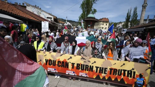 Marsh protestues për Palestinën në Sarajevë, dënohen sul’met brutale izraelite në Gaza