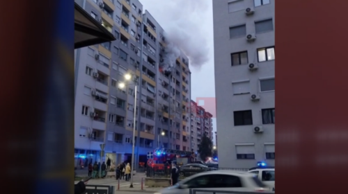 (VIDEO) Digjen dy banesa, lëndohen katër persona