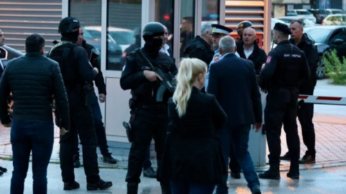 Kaos në Sarajevë – Policia e Republikës Serbe nuk lejoi Policinë e Bosnjës ta arrestojë Dodikun