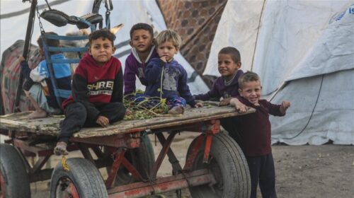 UNICEF: Rreziku i urisë, sëmundjeve dhe vdekjes për fëmijët në Gaza po rritet çdo ditë