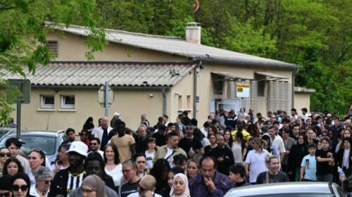 Vrasje brutale në xhami, Macron: Urrejtja fetare s’ka vend në Francë