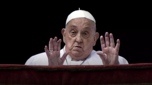 Ndahet nga jeta Papa Françesku