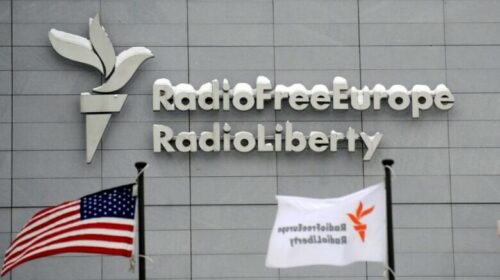 Gjyqtari urdhëron administratën Trump të kthejë 12 milionë dollarë për Radio Evropa e Lirë