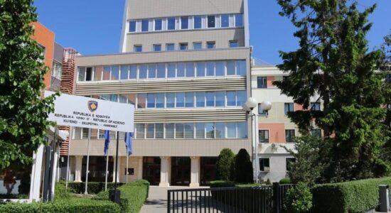 Presidenca e Kosovës thotë se do të kontaktojë “së shpejti” me partitë për një takim gjithëpërfshirës