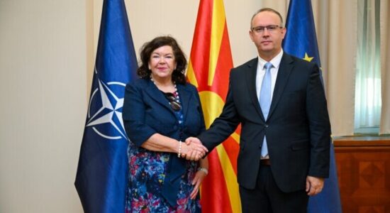 Gashi-Pierce: Në të ardhmen prioritet strategjik kemi sigurinë dhe integrimet europiane